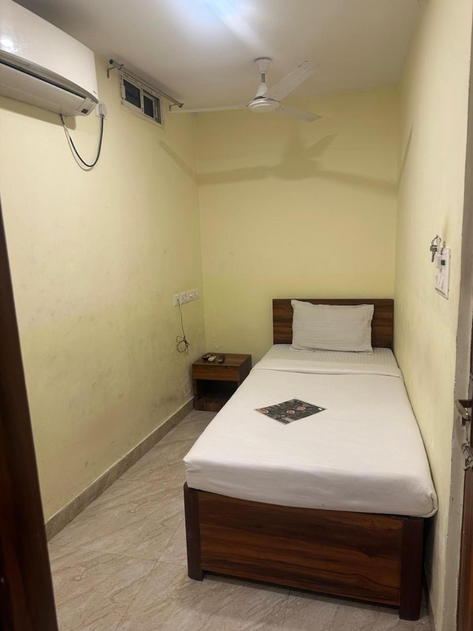 Hotel Holiday Express Calcutta Eksteriør billede